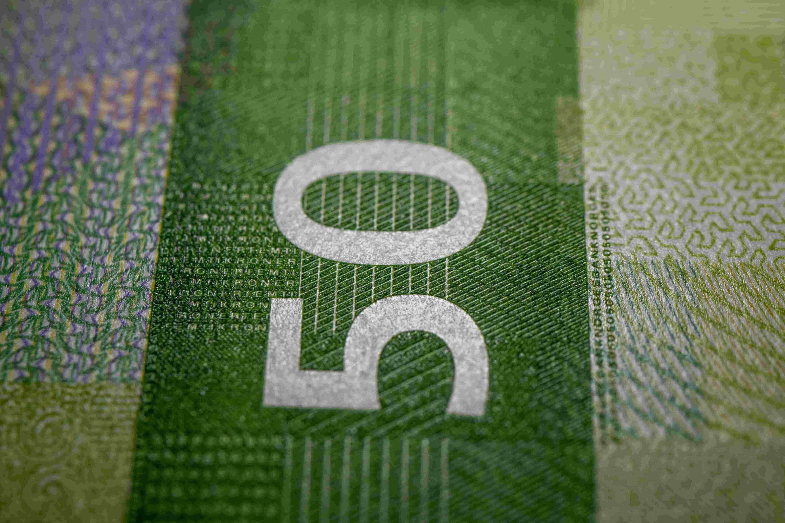Imagen de un 50 extraido a detalle de un billete para ilustrar el artículo Sociedad patrimonial: el umbral del 50% que te cuesta la RIC de BIPLAZA, consultoría y asesoría de empresas en Canarias